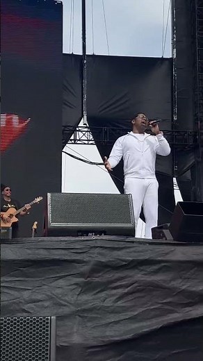 Boyz II Men singing On Bended Knees - Lovers & Friends Fest #acapella