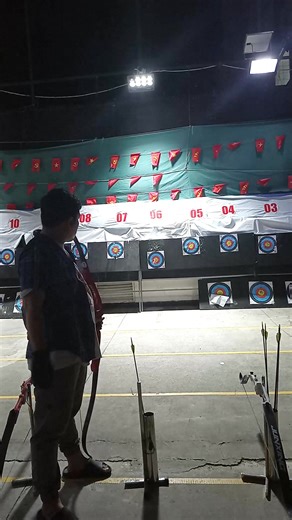 mấy bạn đòi proof dữ quá, nên là nè..... cận cảnh bắn cung luôn. Không thì đi bắn cung với mình để xem nhe 😤 | Lê Minh Hoàng