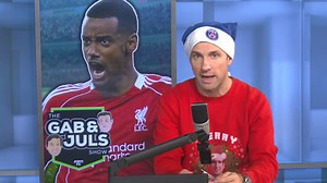 Jamie Carragher defends Micky van de Ven after Alexander Isak challenge
