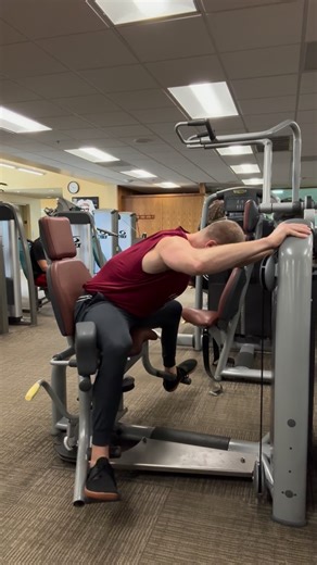 Austin Olaf Langerud on Instagram: "#abductors #abductormachine #externalhiprotation #glutes #legs"