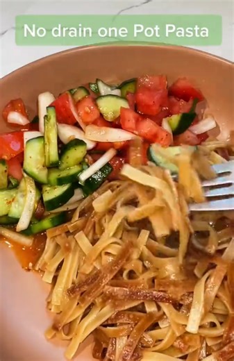 Crispy one pot pasta fried in oil with chicken bouillon