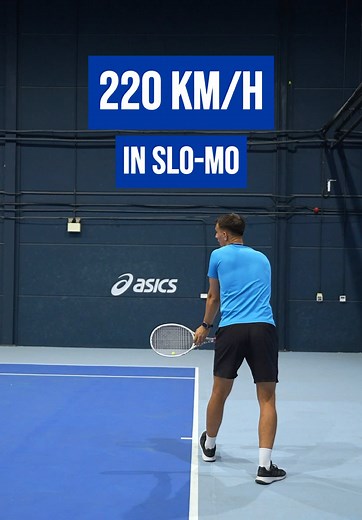 Tennis Serve Fundamentals vs Style: Key Differences Explained