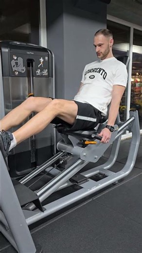Leg press machine exercise demo