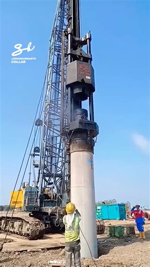 1M views · 6.1K reactions | Huge Diesel Hammer!  #diesel #hammer #machinery | Supercar Blondie | Facebook