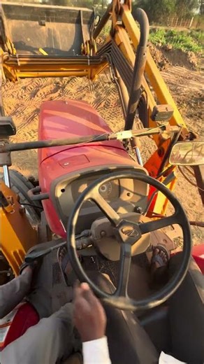 मिट्टी लोडिंग #mahindra bull v3 big loader Mahindra novo 605