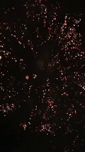 Firework Sounds #Shorts #Fireworks #4thOfJuly #Soundeffects #Sounds #IndependanceDay #GuilloryFamily http://www.youtube.com/c/GuilloryFamily