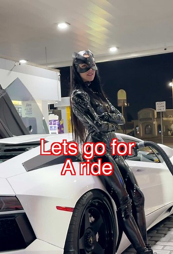 Catwoman’s Aventador Left Fast #videography #catwoman #videography #lamborghini @Lola Bulatova