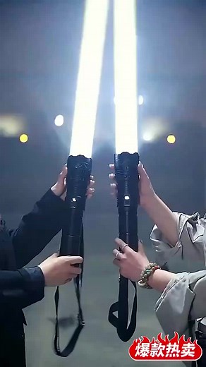 🥳Go to places without street lights at night with it will be particularly safe. 🤩Don't let darkness hold you back - the JZoomable Flashlight provides powerful illumination when you need it most.