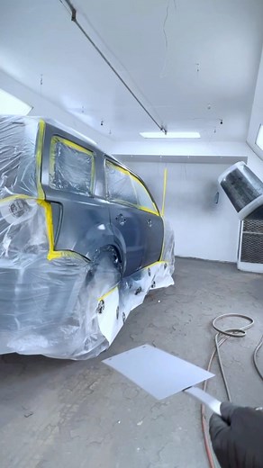1.6M views · 10K reactions | NOT MY BEST MOMENT IN THE PAINT BOOTH #bodywork #carbody #autobody #car #paint #painting #carrepair #automobile #spraypaint #reel2023 #satisfying | AUTO PAINT & BODY | Facebook
