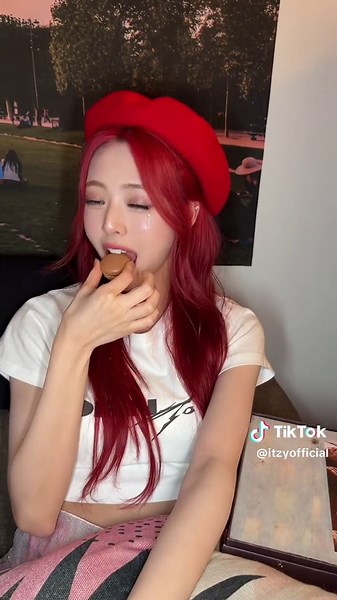 ITZY 2ND WORLD TOUR in #PARIS - HIGHLIGHTS 🎞 #ITZY #MIDZY #ITZY_BORNTOBE #ITZY_WORLD_TOUR