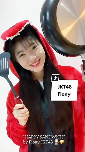 Fiony Alveria (Fiony) from JKT48 - AKB48 Asia Festival Cooking Highlights