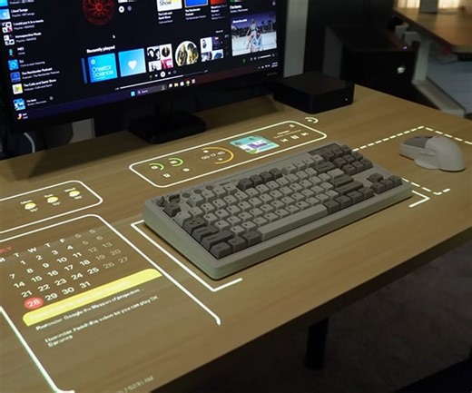 Projector Turns a Desktop Into a Smart Screen