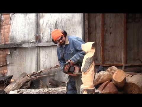 Chainsaw Carving a Bear