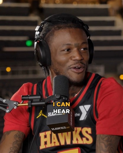 DC used to sit next to Steve at games but left him to move closer to the court 😂 Watch the full brand new episode of Hawks AF now ➡️ https://youtu.be/8DCfZXEfk-A | Atlanta Hawks