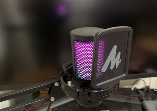 Watch Gaming microphone with long and adjustable arm on Amazon Live