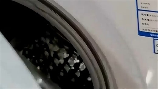 TCL 7公斤全自动洗衣机，一键洗护全家衣物，节水省电更省心