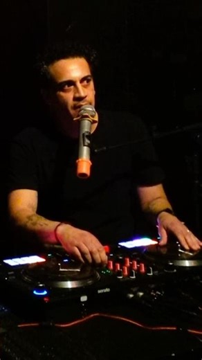 Comedy Meets Turntablism & Keytar | Live Set