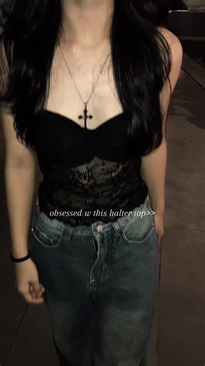 Stylish Halter Top Outfit Ideas for Every Occasion