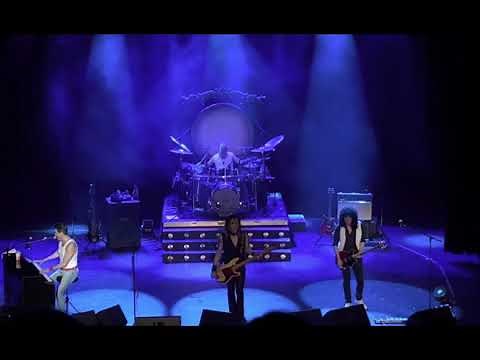 Almost Queen, A Tribute to Queen - Bohemian Rhapsody