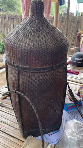 Jinghpaw ni a Sut Ginshang Moiprat hta anhte Jinghpaw Hkahku ni gaw tinang lu ai Reng ai a rai ni hpe ndai baw kaw bang lang ai re da. | Pasi Hkahku Maka