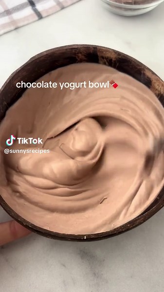 Chocolate Yogurt Bowl Recipe for a Healthy Breakfast
