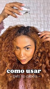Como aplicar óleo no cabelo ✨ tratamento potente para cabelo ressecado e poroso. Usei a linha Xêrosa Vibes Pop, ela é lançamento da Salon Line, proporciona fios hidratados, definidos, com brilho gloss e frizz selado. Perfume floral vibrante, doce e de alta fixação para um rotina completa de cuidados. Já salva essa dica pra testar 🩷 - - - #finalização #finalizacaodecachos #xêrosa #xêrosabaunilhadoce #bodysplashsalonline #salonline #cabelocrespo #cachos #cabelocacheado #hairvideos #cachosdefinido