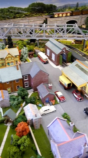 Flying Scotsman in LNER green #modelrailway #flyingscotsman #hornbyrailways