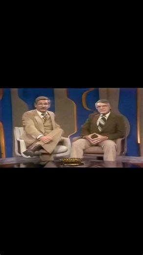 Peter Gzowski interviewing Howie Meeker on CBC in 1977 | Old Canada Series