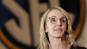 Vanderbilt's Shea Ralph on relationship with UConn women's basketball coach Geno Auriemma