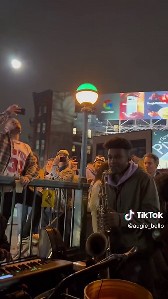 SAX BATTLES ARE BETTER IN NYC | saxophone battle