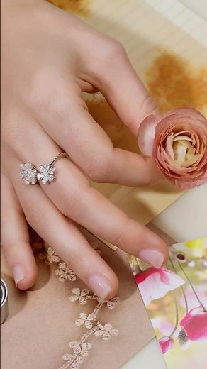 Nature's Inspiration: Forget-Me-Not by Harry Winston