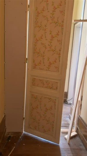 Chateau Les Villettes on Instagram: "As renovations begin on the Napoleon Suite, Sharon explains the vision behind this next chapter. A thoughtful update, designed to enhance comfort while respecting the history of the space. The journey has begun. #chateaulesvillettes #chateau #luxurysuites #behindthescenes 🇫🇷 Alors que les travaux de rénovation de la suite Napoléon commencent, Sharon explique la vision qui sous-tend ce nouveau chapitre. Une rénovation réfléchie, conçue pour améliorer le conf