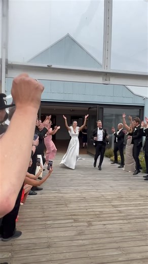 Wedding Chicks® on Instagram: "How many times do you think the groom practiced this before he got it down?Thanks to @cathyburbridge for the best wedding entrance ever. #weddingentrance #weddingideas #wedding #funwedding #weddingchicks"