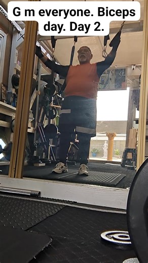 G m everyone. Biceps day. Day 2. | Cesar Rodriguez | Facebook