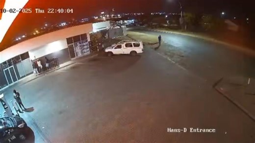 POLICE SEEK PUBLIC HELP IN MURDER CASE OF WOMAN FOUND BEHIND PEOPLE’S PRIMARY SCHOOL WINDHOEK,OCT 23,Namibian Police intensify search for mystery man linked to Juanita Karolus case Police investigations have revealed that 33-year-old Juanita Karolus, whose body was discovered behind People’s Primary School on 3 October, was last seen alive on the night of 2 October around 23:00 in the company of an unidentified man. According to CCTV footage, the man was wearing blue overalls, carrying a black b