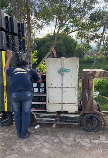 Miniature Sound Systems: A Deep Dive into LLaudio