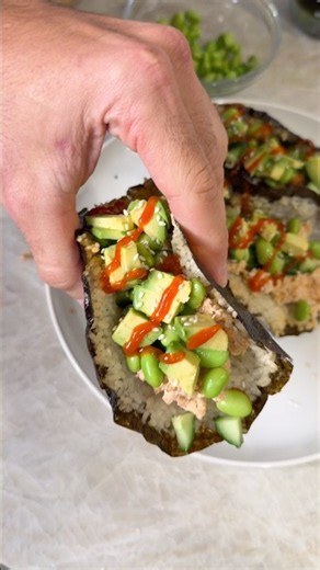 CRISPY RICE TUNA TACOS 🐟🌮 free recipe at Ontrac5.com