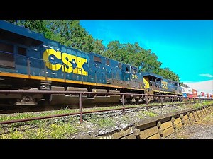 2 Big Fast CSX Trains Meet in 4K Ultra HD Video