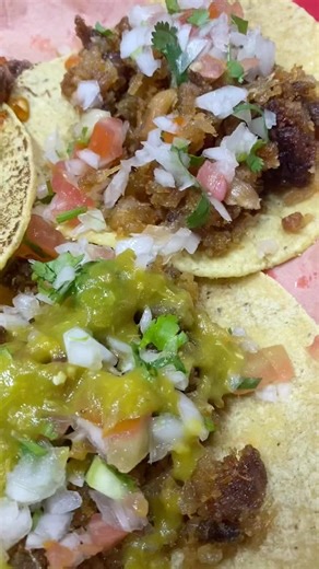 De cachete, barbacoa y champiñón al ajillo