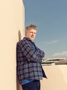 ‘The Book Of Solutions’ Filmmaker Michel Gondry Discusses “Little Bit Autobiographical” Pic About Director With Too Many Ideas – Cannes Studio