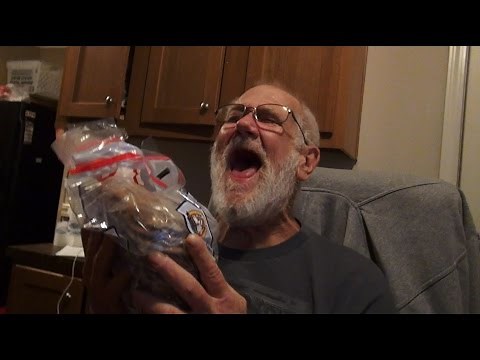 GRANDPA'S IN LOVE! (WITH PANCAKES!)