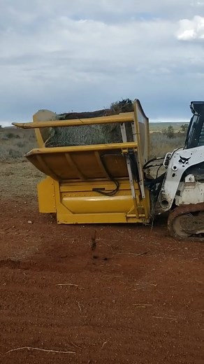 The Bale Boss R Round Bale Processor | Livestock Farming