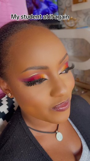 Learn Seamless Makeup Techniques with Rosina Sharon | Makeup Class Tutorial