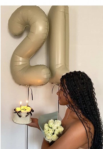 hello 21 ! 🤍 #fyp #21stbirthday