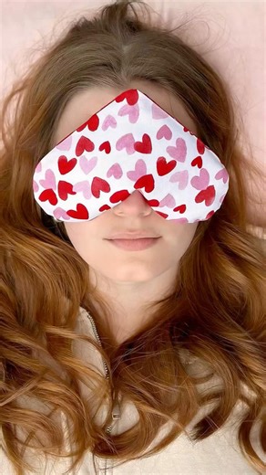 SEWING 💗 DIY heart eye pillow with free pattern. Use as a lavender aromatherapy gift idea! #shorts