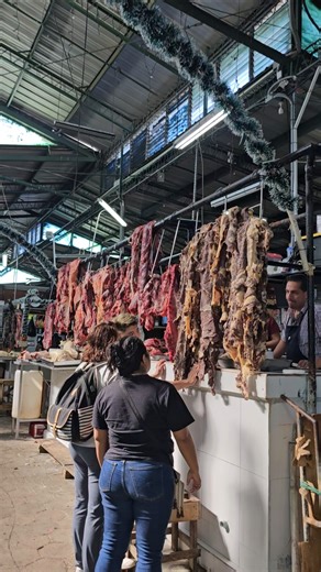 Carne en el mercado Central San Salvador #ElSalvador #choteando503
