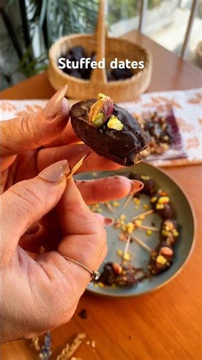 Healthy chocolate 🍫 Dates (5 Min Recipe!) iftar special #healthysnacks #chocolatedates