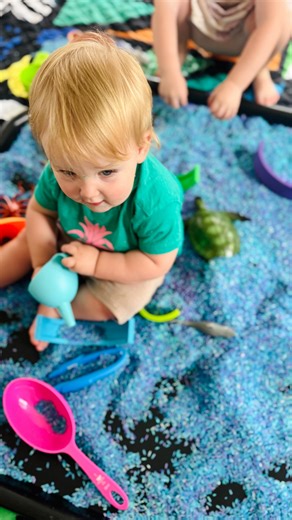 ✨Did you know that our messy play classes are taste safe?! YES that’s right! We only use food based products with non toxic & water based colouring on our sensory bases… plus all our themed resources are thoughtfully chosen with little hands & little mouths in mind! So far this term our little explorers have been very curious across the different messy play experience each week… 🌈What’s your favourite sensory base to explore? Let us know in the comments⬇️ #littleexplorersathome #babysensory #me