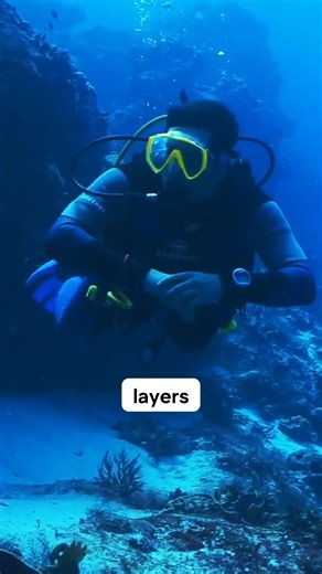 Cosmic Summit on Instagram: "Lake Titicaca sits over 12,000 feet above sea level… yet massive stone structures lie beneath its waters. Red sandstone ruins match the oldest layers at Tiwanaku, suggesting they were built when the lake level was far lower. Something changed. Water rose. And an entire temple ended up submerged. That’s not myth… it’s geology, archaeology, and a serious unanswered question. See more from Ben @unchartedx"