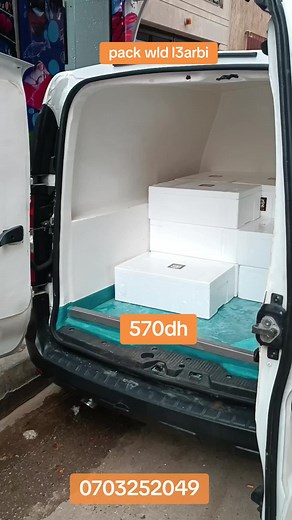 Fresh Seafood Delivery in Styrofoam Boxes